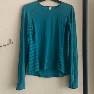 SOLD - Lululemon | lightweight vented running top